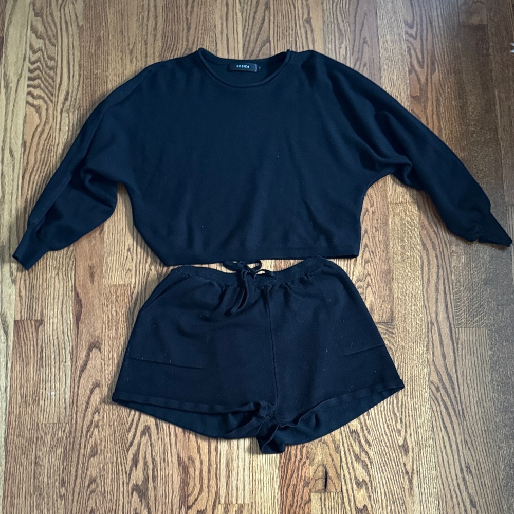 Black Knit Crop Sweater and Shorts Set - Size M